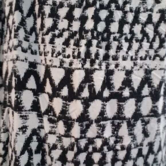 Great Northwest Indigo B&W Blouse - Picture 6 of 8